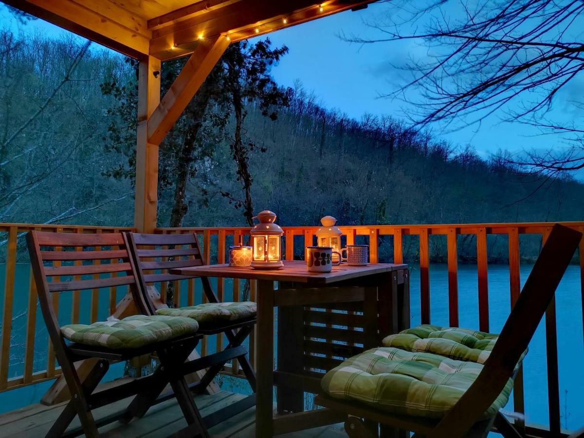 Riverland Gornji Zvečaj Esterno foto