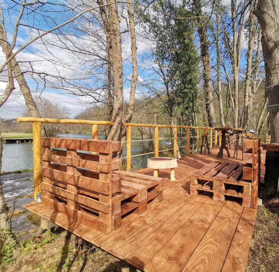 Riverland Gornji Zvečaj Esterno foto