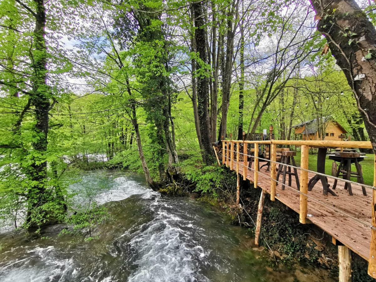 Riverland Gornji Zvečaj Esterno foto
