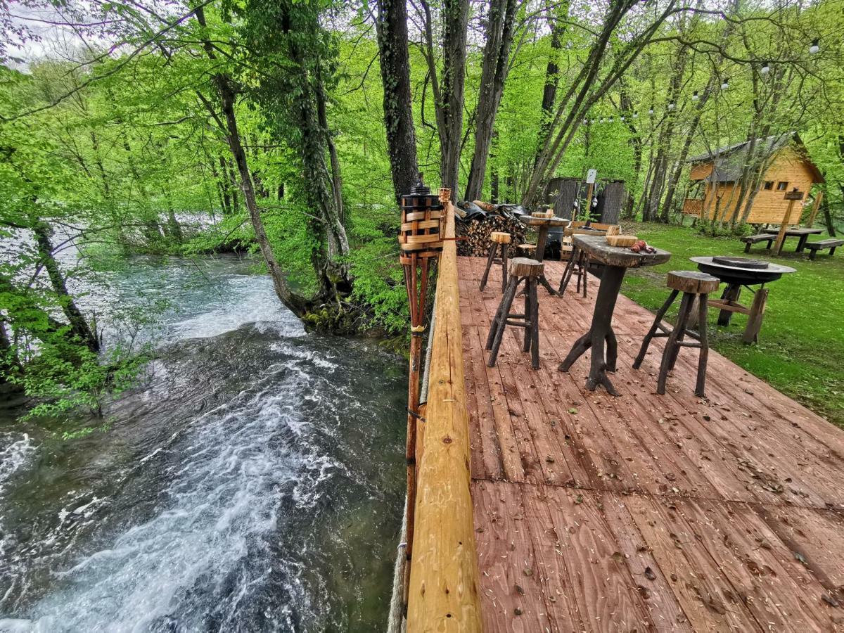 Riverland Gornji Zvečaj Esterno foto