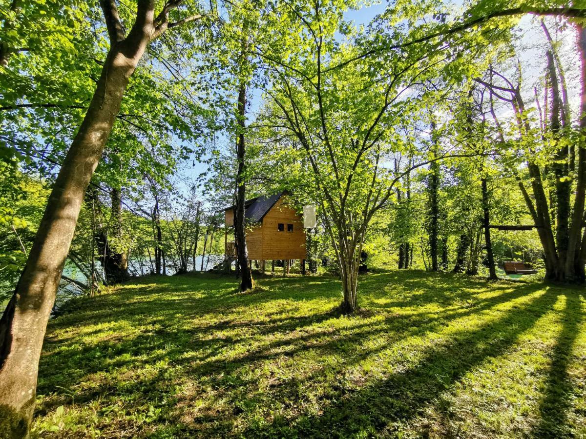 Riverland Gornji Zvečaj Esterno foto
