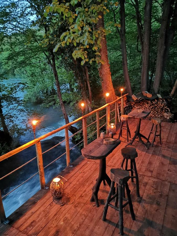 Riverland Gornji Zvečaj Esterno foto